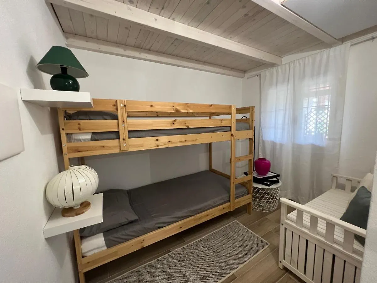 Splendida Casa Vacanze Villasimius, 300Mt Dal Mare Oasi dei Due Mari Holiday home
